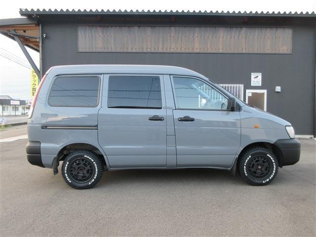 2004 Toyota LiteAce Van – thumbnail 4