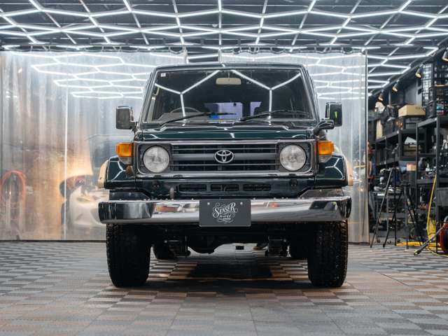 1996 Toyota Land Cruiser 70 – thumbnail 2