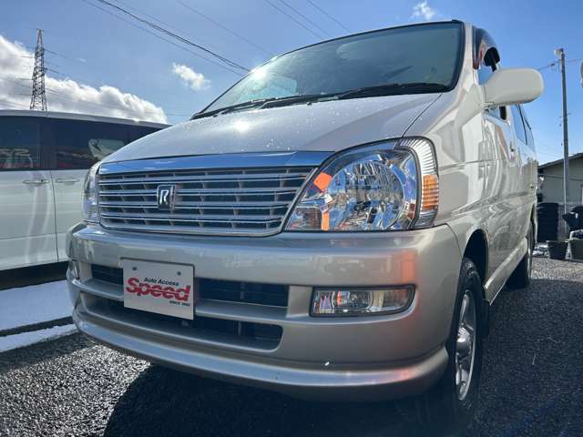 2000 Toyota Regius – thumbnail 3