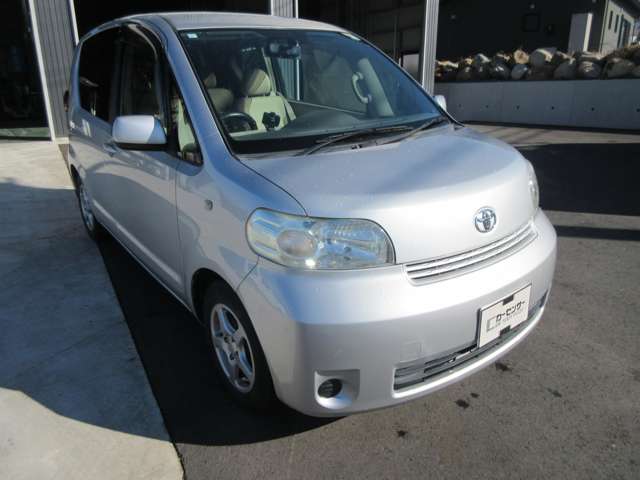 2009 Toyota Porte – thumbnail 3