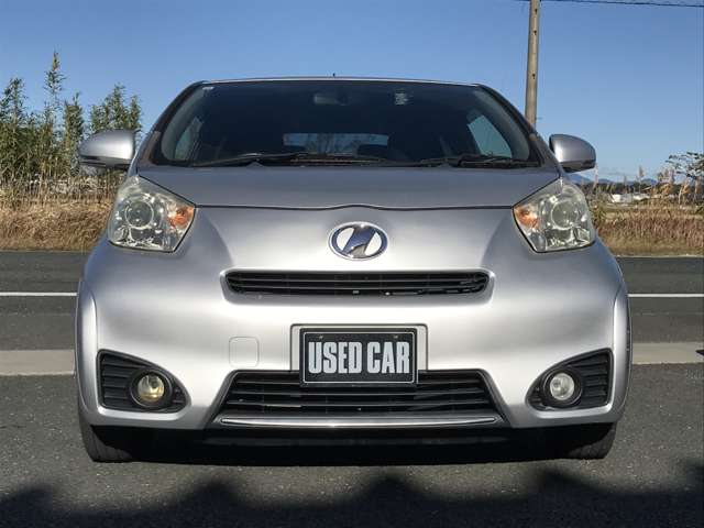 2009 Toyota iQ – thumbnail 2