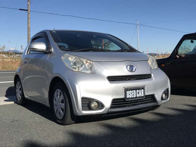 2009 Toyota iQ – thumbnail 3