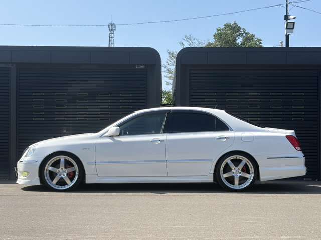 2006 Toyota Crown Majesta – thumbnail 4