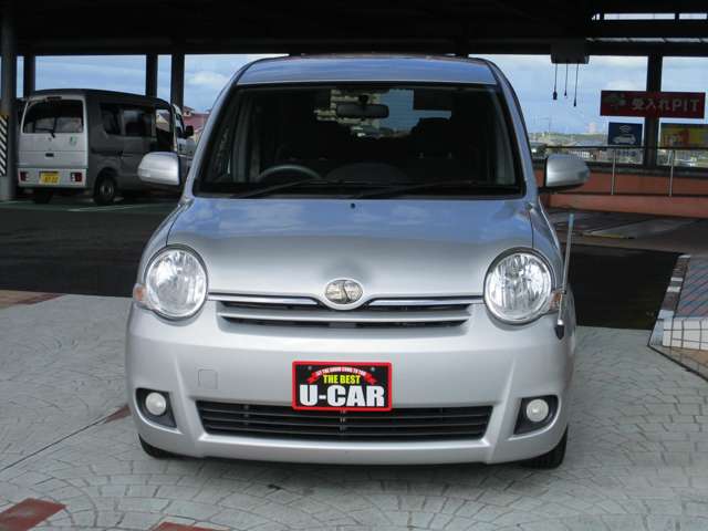 2010 Toyota Sienta – thumbnail 2