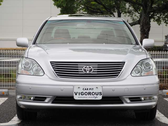 2003 Toyota Celsior – thumbnail 4