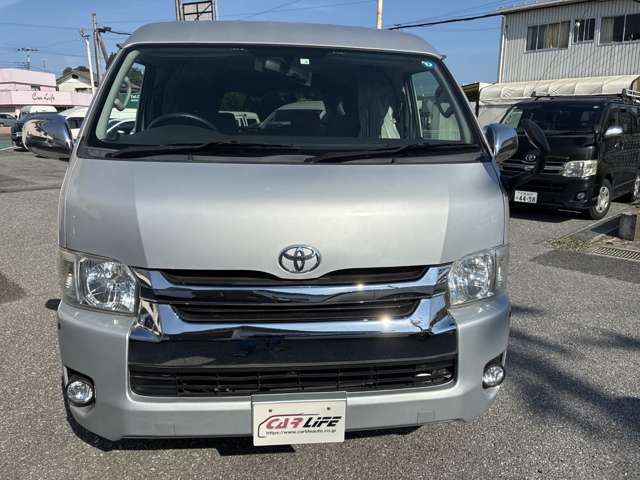 2007 Toyota Hiace – thumbnail 2