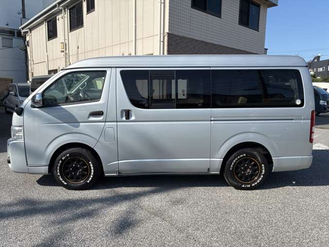 2007 Toyota Hiace – thumbnail 4