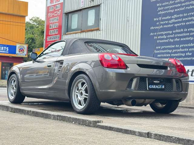2002 Toyota MR-S – thumbnail 2