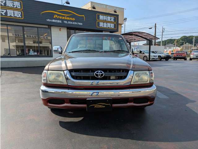 2002 Toyota Hilux – thumbnail 2