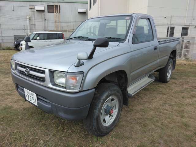 2004 Toyota Hilux – thumbnail 4