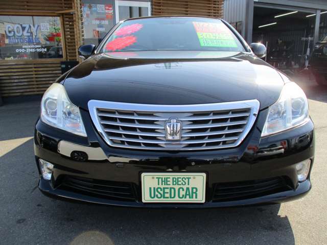 2010 Toyota Crown Royal – thumbnail 3