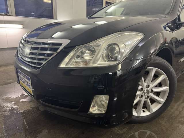 2008 Toyota Crown Royal – thumbnail 2
