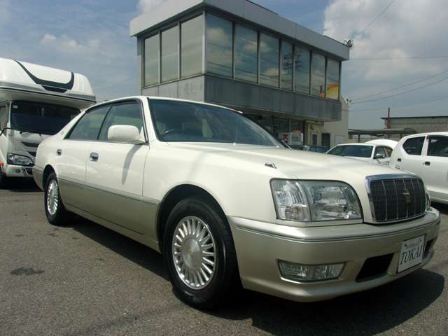 1997 Toyota Crown Majesta – thumbnail 3