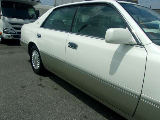 1997 Toyota Crown Majesta – thumbnail 4