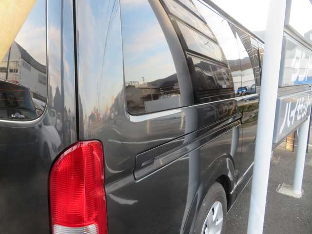 2007 Toyota Hiace – thumbnail 2