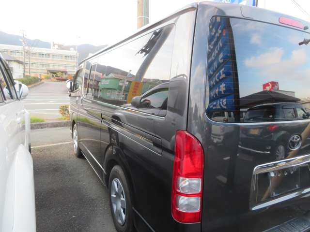 2007 Toyota Hiace – thumbnail 4