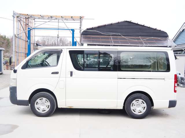 2008 Toyota Hiace – thumbnail 4