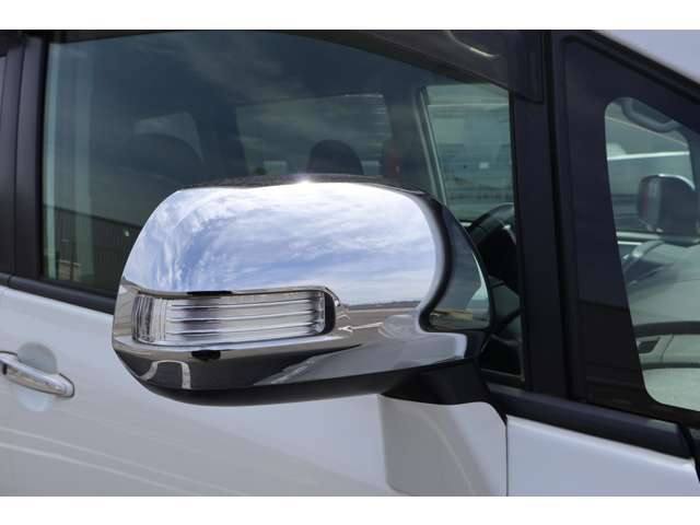 2010 Toyota Voxy – thumbnail 2