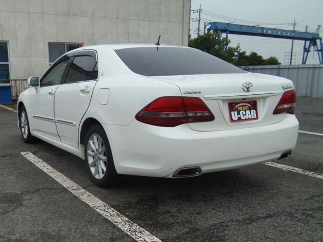 2009 Toyota Crown Royal – thumbnail 4
