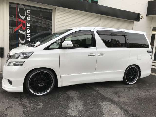 2009 Toyota Vellfire – thumbnail 2
