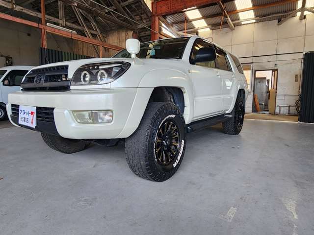 2004 Toyota Hilux Surf – thumbnail 3