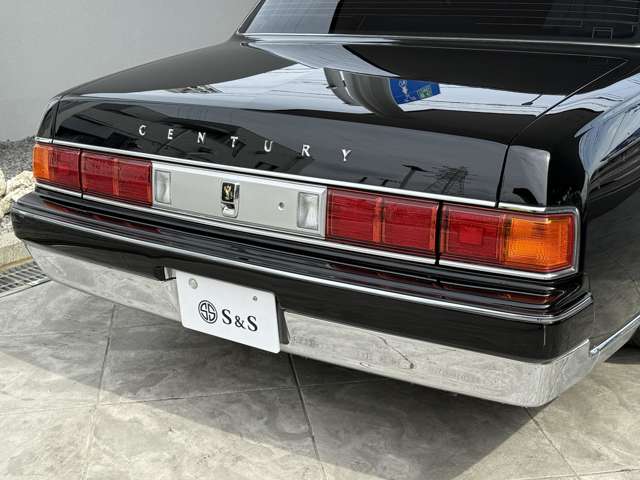 2009 Toyota Century – thumbnail 3