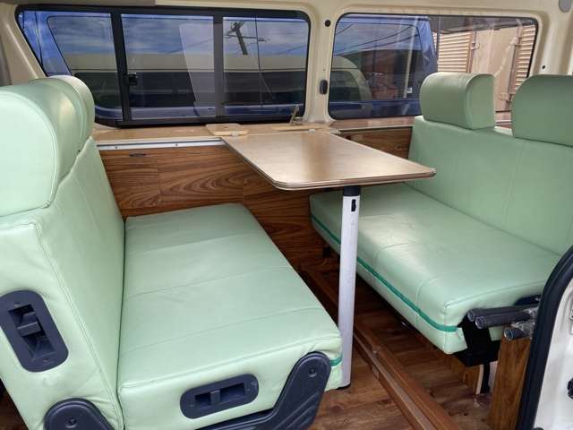 2008 Toyota Hiace – thumbnail 3