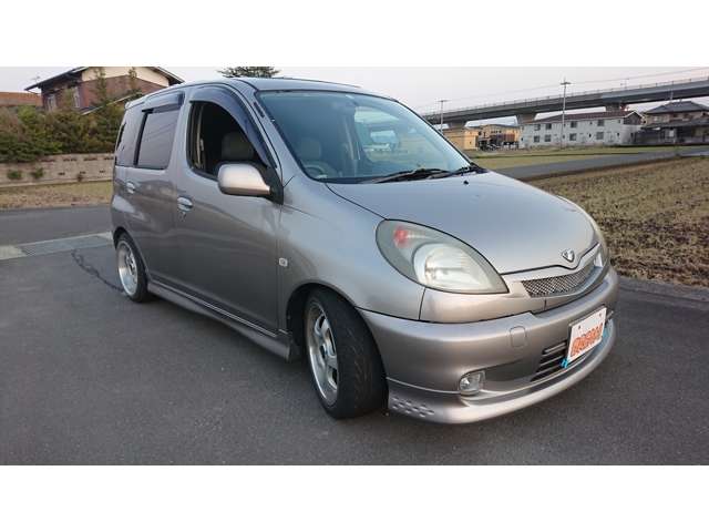 2001 Toyota Funcargo – thumbnail 3