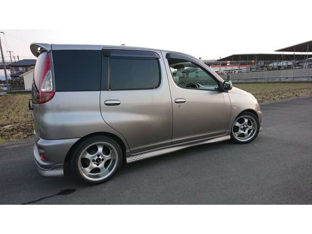 2001 Toyota Funcargo – thumbnail 4