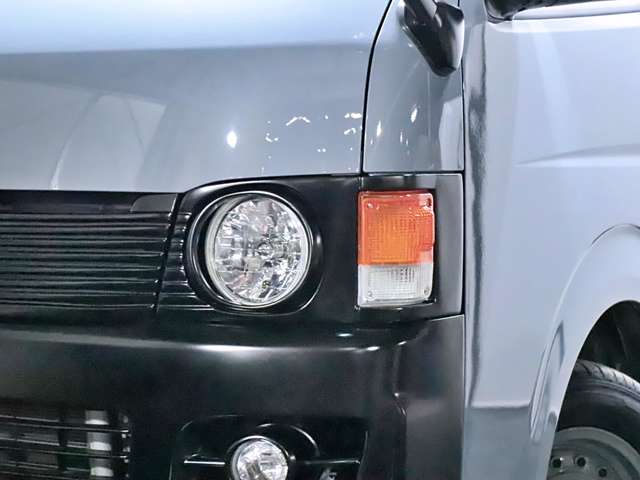 2005 Toyota Hiace – thumbnail 4