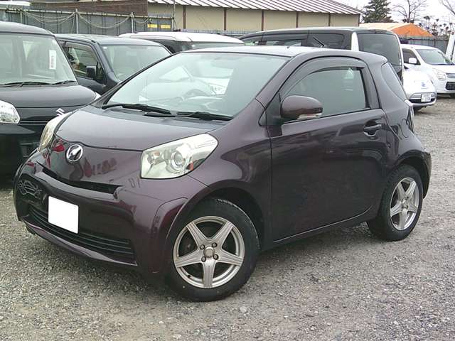 2009 Toyota iQ – thumbnail 2