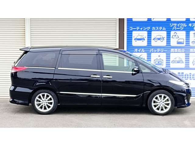 2010 Toyota Estima – thumbnail 4