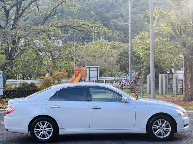 2007 Toyota Mark X – thumbnail 4