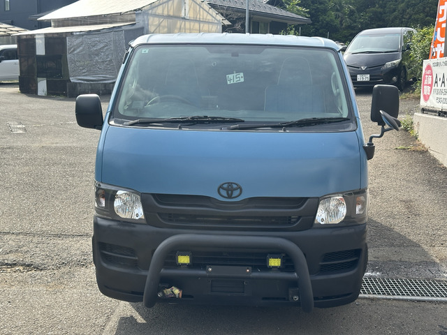 2008 Toyota Hiace – thumbnail 2
