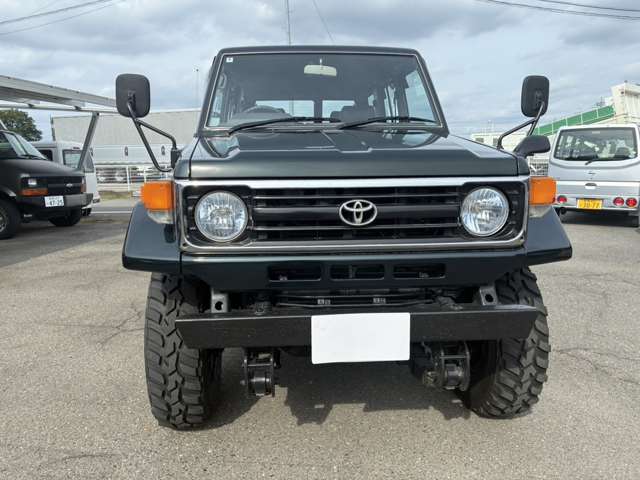 1995 Toyota Land Cruiser 70 – thumbnail 2