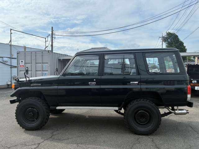 1995 Toyota Land Cruiser 70 – thumbnail 4