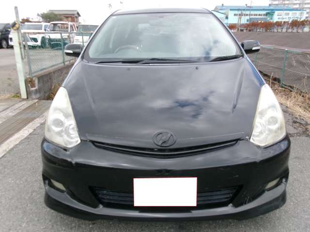 2005 Toyota Wish – thumbnail 2