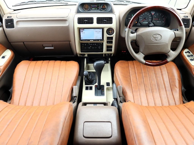 2001 Toyota Land Cruiser Prado – thumbnail 3