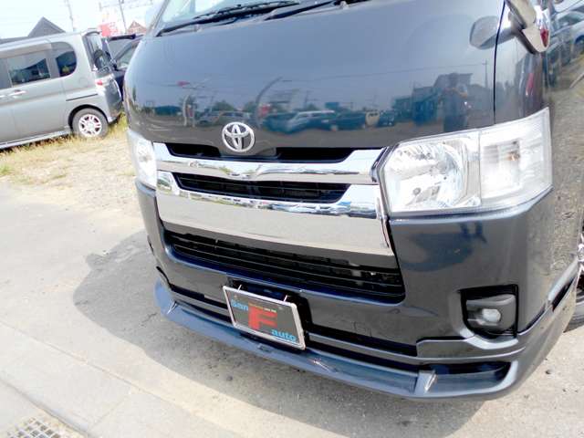 2007 Toyota Hiace – thumbnail 2
