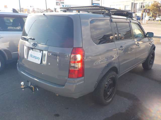 2008 Toyota Succeed – thumbnail 3