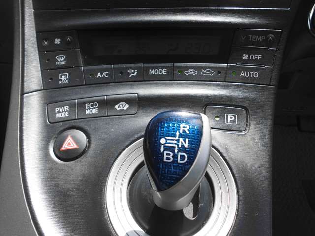 2010 Toyota Prius – thumbnail 4