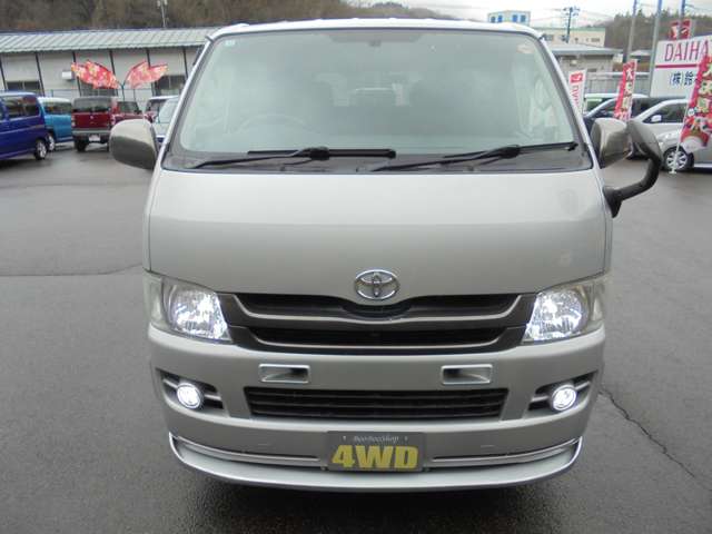 2007 Toyota Hiace – thumbnail 2