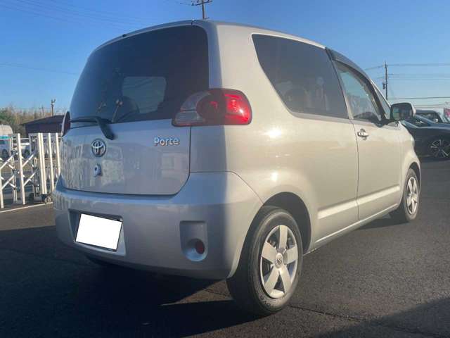 2008 Toyota Porte – thumbnail 4