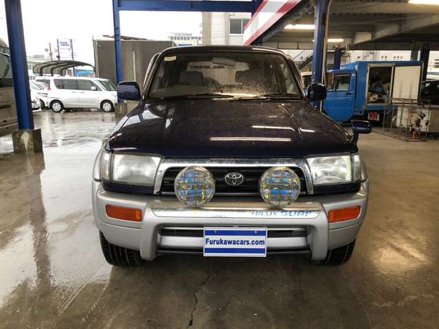 1997 Toyota Hilux Surf – thumbnail 2