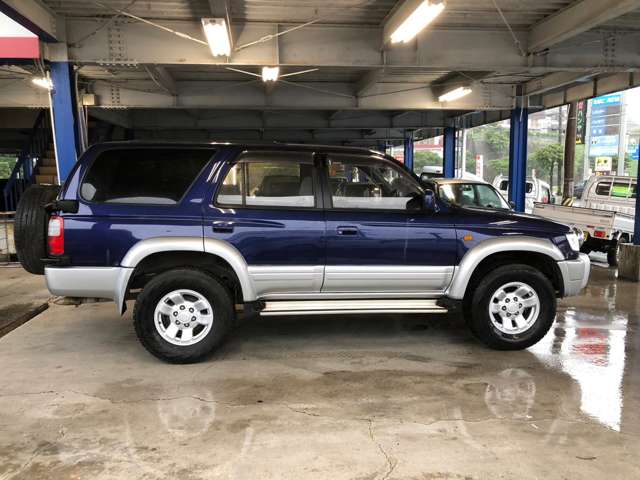 1997 Toyota Hilux Surf – thumbnail 4