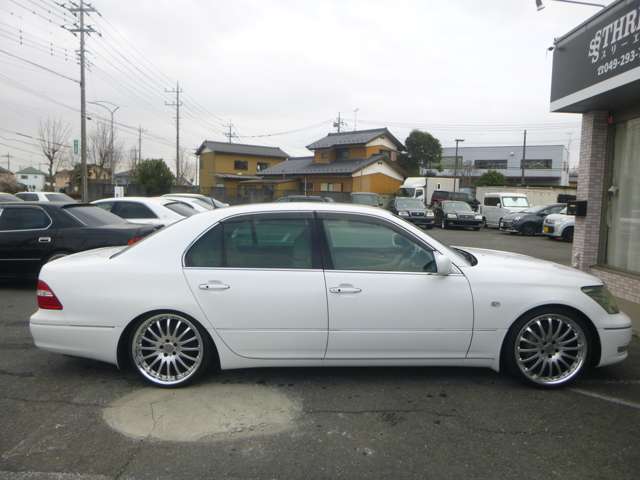 2003 Toyota Celsior – thumbnail 4