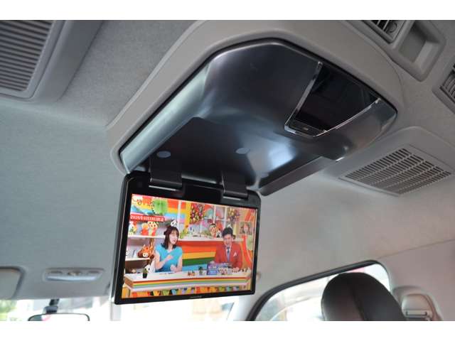2009 Toyota Hiace – thumbnail 4