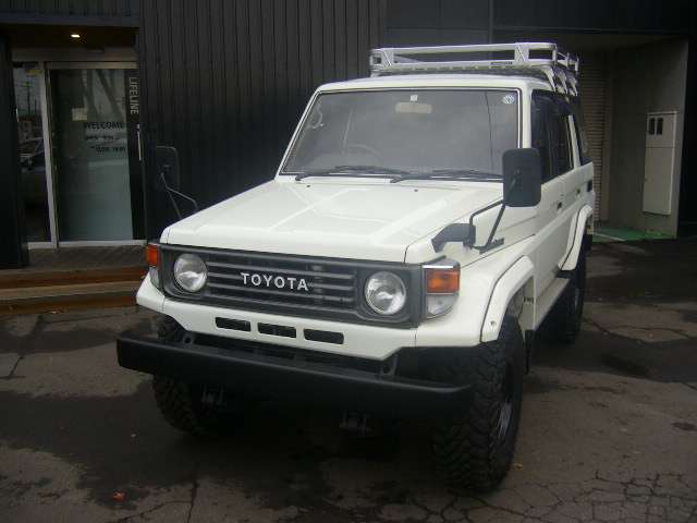 1996 Toyota Land Cruiser 70 – thumbnail 4