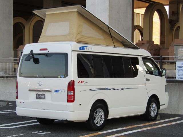 2006 Toyota Hiace – thumbnail 2