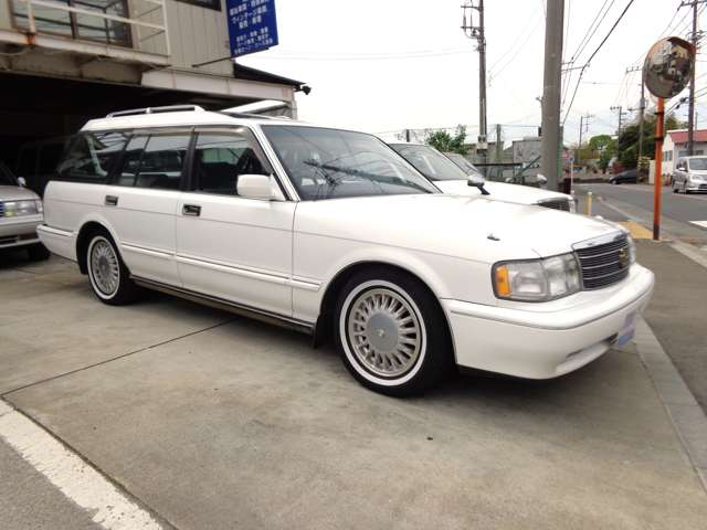 1998 Toyota Crown Wgn – thumbnail 3